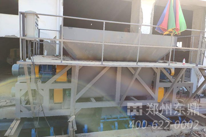 安徽池州五軸打散給料機現場