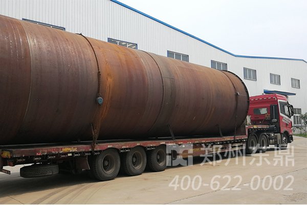 煤泥烘干機設(shè)備第二車發(fā)貨現(xiàn)場